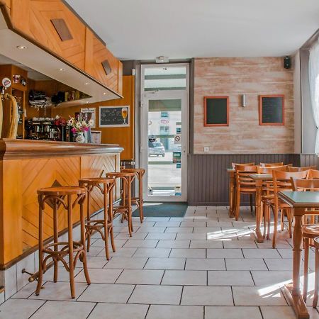 Cafe Hotel De La Gare Champagnole Zewnętrze zdjęcie