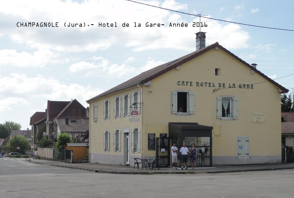 Cafe Hotel De La Gare Champagnole Zewnętrze zdjęcie